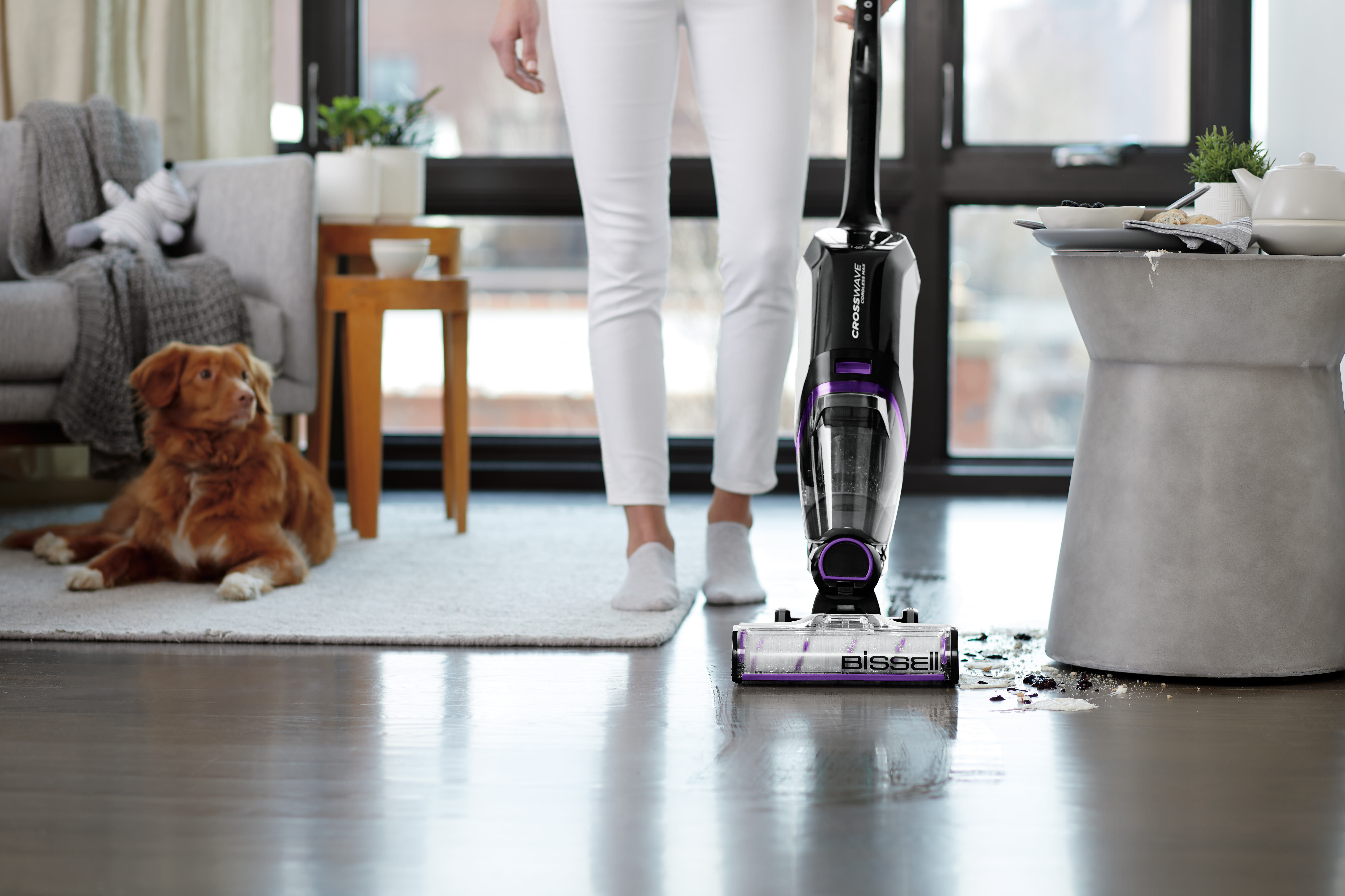 Le nettoyage et l'aspirateur par aspirateur humide multisurface CrossWave Cordless Max ont provoqué des salissures déversées sur le carrelage
