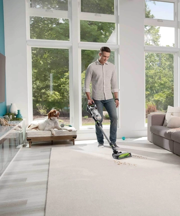 CleanView Pet Slim Cordless Stick Vac Vacuuming Area Rug