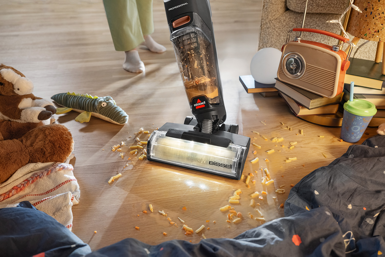 September_Photo-Research_How to Clean Laminate Floors_3 Lifestyle_1500x1000.jpg