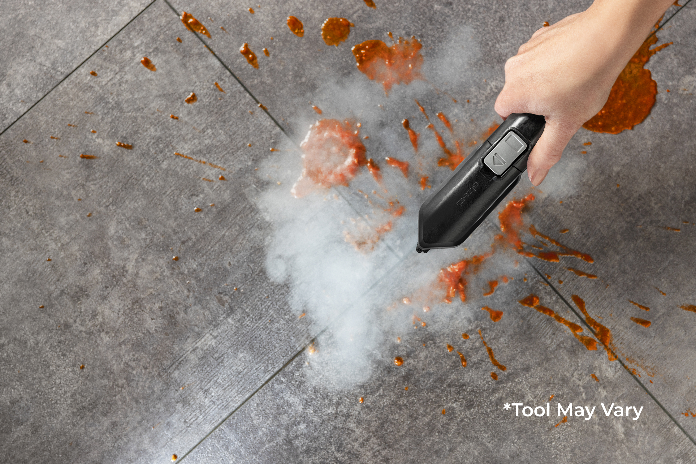 Nettoyant portatif Little Green HydroSteam, sauce nettoyante pour carrelage.