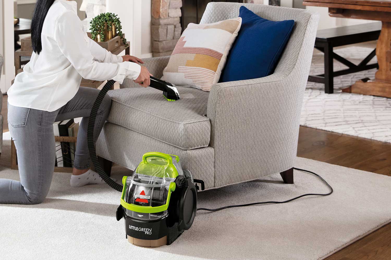 Little Green® Pro 2505 | BISSELL® Portable Carpet Cleaner