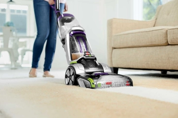 Using ProHeat 2X Revolution Pet Pro to deep clean carpets.