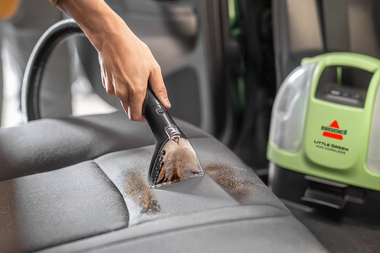 July_AEM_Photo_Research_Clean_Car_Interior_2_Lifestyle_1500x1000.jpg